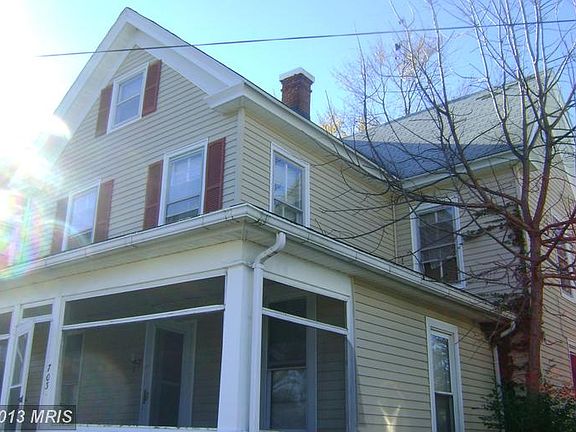 4th image of 703 Peachblossom Ave