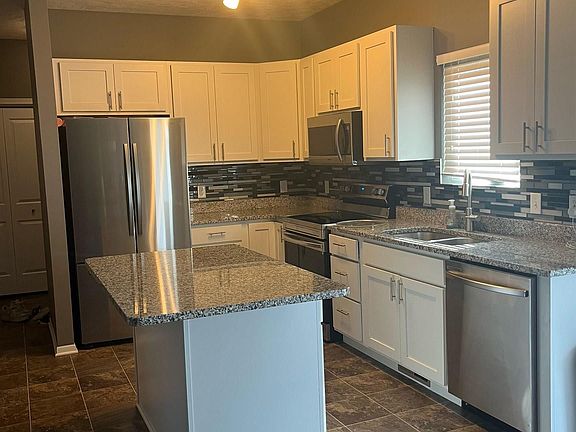 4th image of 8309 S 63rd St
