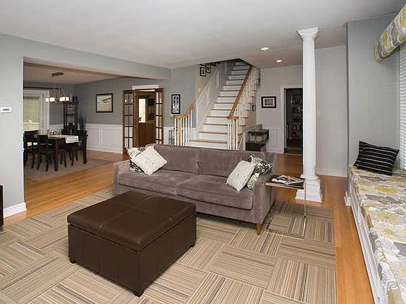 3rd image of 3259 Cardinal Ct