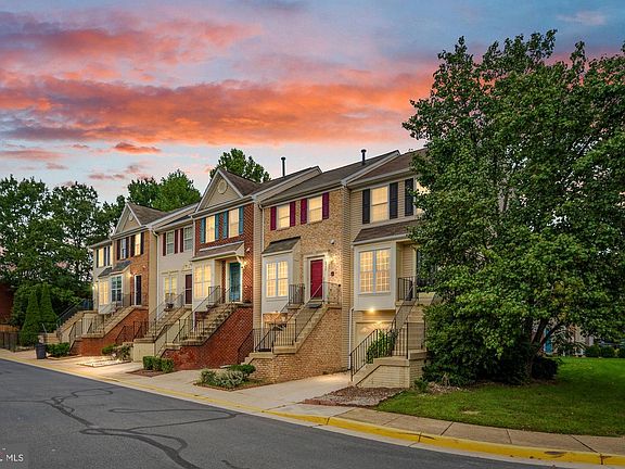 2nd image of 8548 Towne Manor Ct