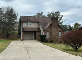 3809 Ridgeline Dr, Kingsport, TN 37664