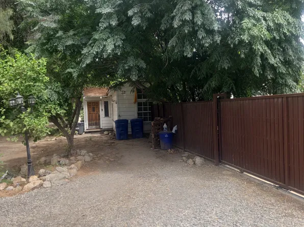 5712 Shirley Ave, Tarzana, CA 91356