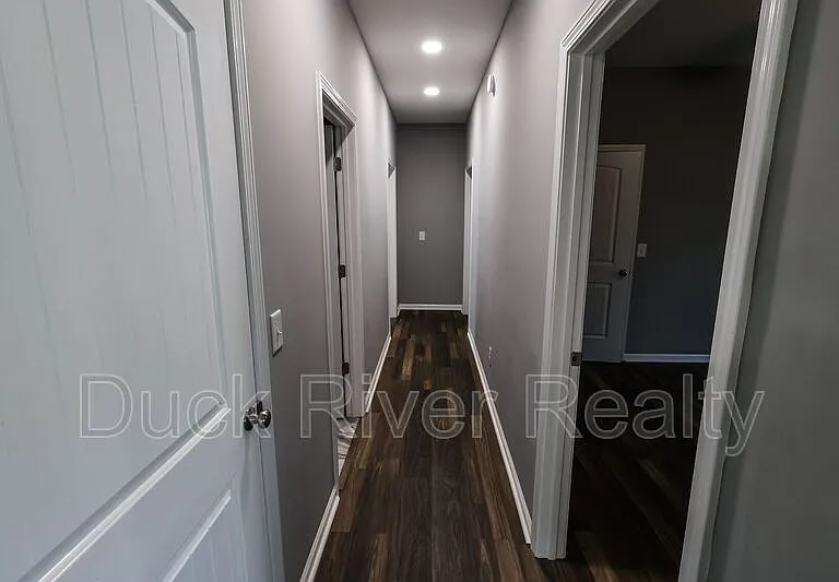 130 Westover Dr — Photo 13