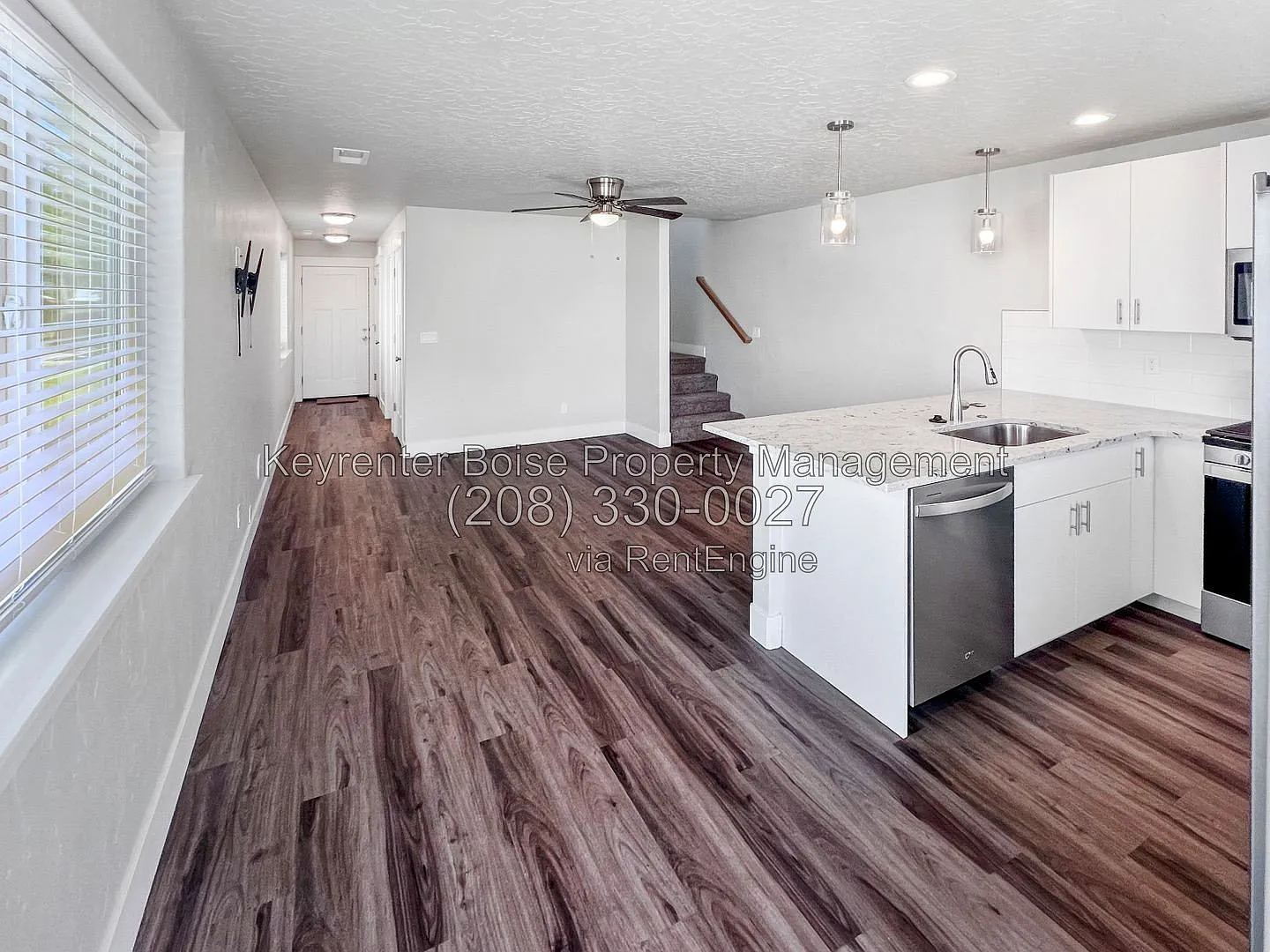 3 bed, 2.5 bath, 1695 sqft, $1,795 — Photo 3