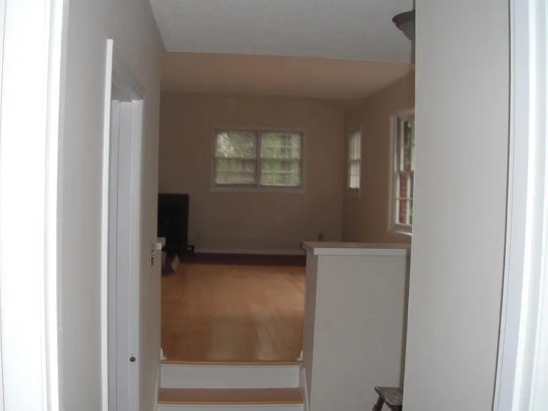 334 Wesley Dr — Photo 5