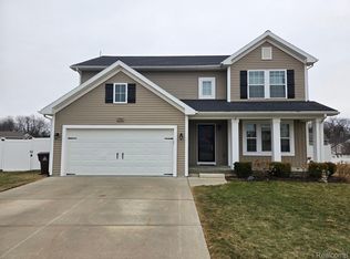 376 Ventura Ct, Howell, MI 48855