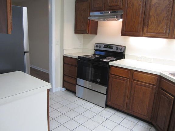 4th image of 800 Bay Dr APT 7