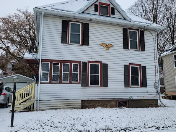 8 Spaulding Ave, Malone, NY 12953