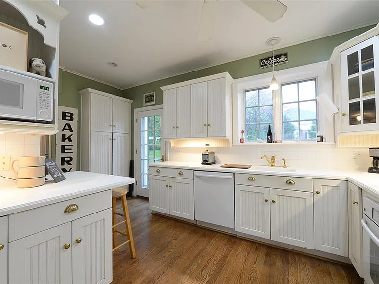 31 Algonquin Wood Pl — Photo 16