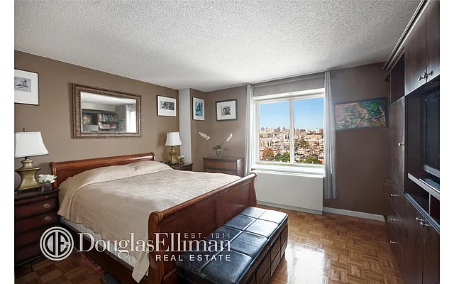 Rented by Douglas Elliman | media 6