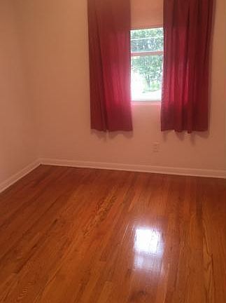 3rd image of 412 Alpine Dr