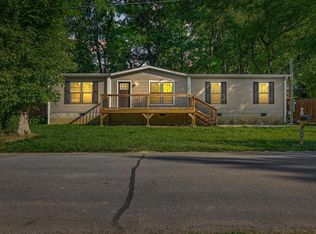 403 W Bank St, Athens, TN 37303
