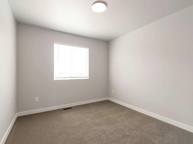 2316 N Sunmore Way — Photo 23