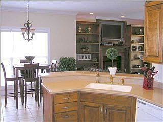 4th image of 2227 Rolling Shores Cir