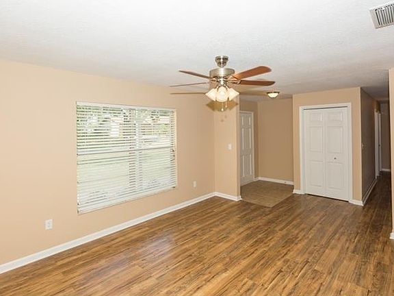 5th image of 322 Thornwood Way