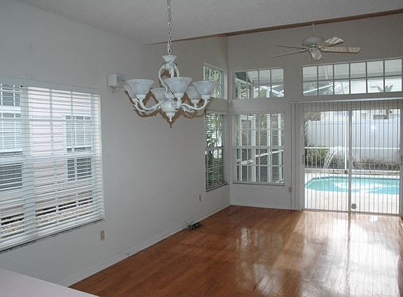 Family Room/Bkfst Area