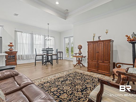 3rd image of 8080 Carmel Cir