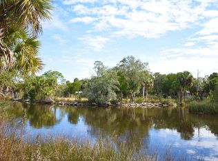 2 SE 906th Ave, Old Town, FL 32680