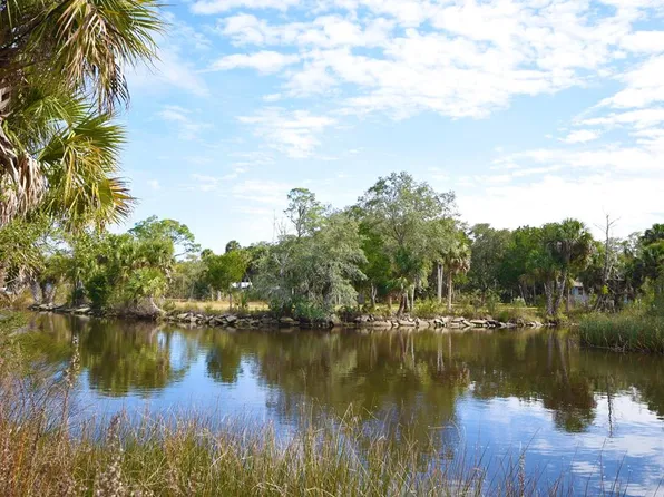 2 SE 906th Ave, Old Town, FL 32680