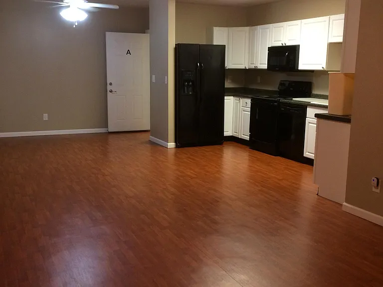 720 College Ave #A — Photo 1