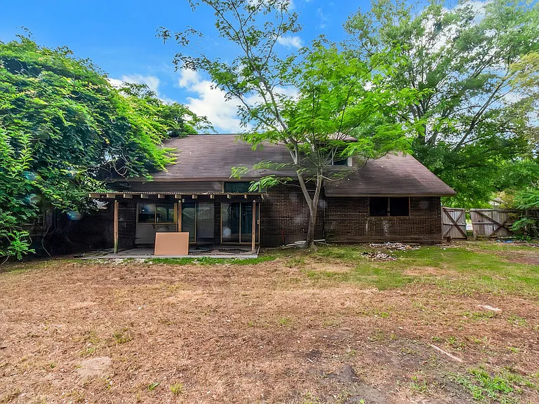 3325 Valley Bend Rd — Photo 5