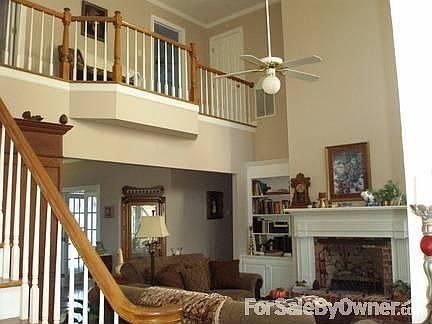 Den/Upstairs Balcony