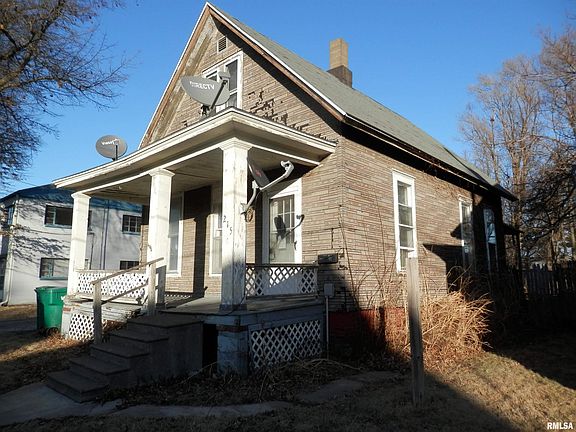 3rd image of 215 Cottage Ave