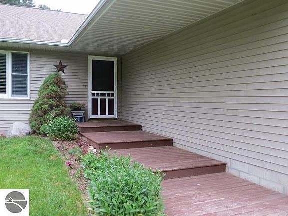 3rd image of 7508 Briar Ln