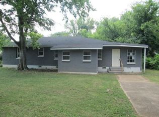 111 Park Ln, Clarksville, TN 37042