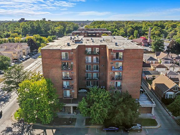3rd image of 7830 W North Ave APT 304