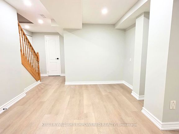 4th image of 26 Raffia Ave #Basement