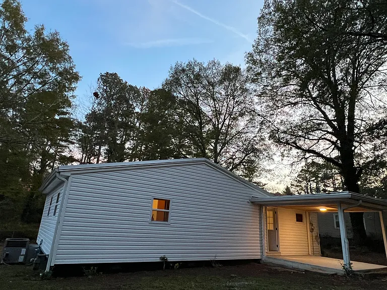 207 East Ave — Photo 14
