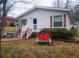 829 Whitman St, Dexter, MO 63841