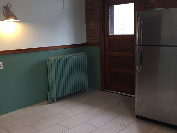 5th image of 3730 Humphrey St #A