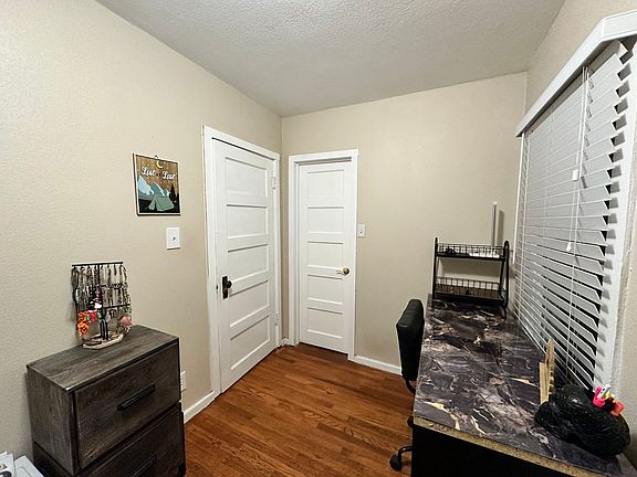 4th image of 616 C Ave