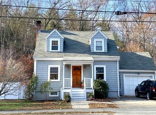 118 Oak St, Wakefield, MA 01880