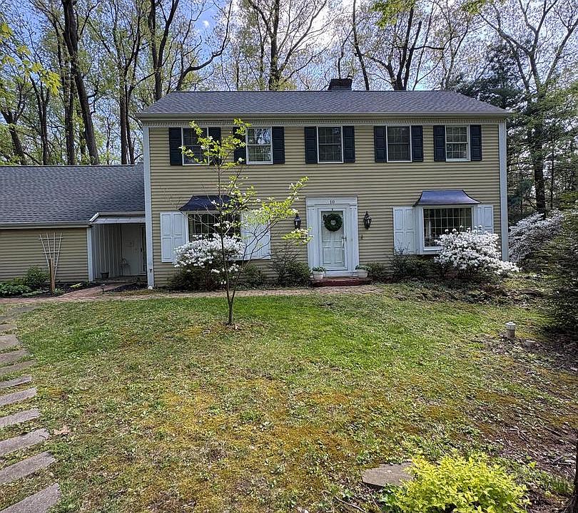 1st image of 10 Dogwood Dr