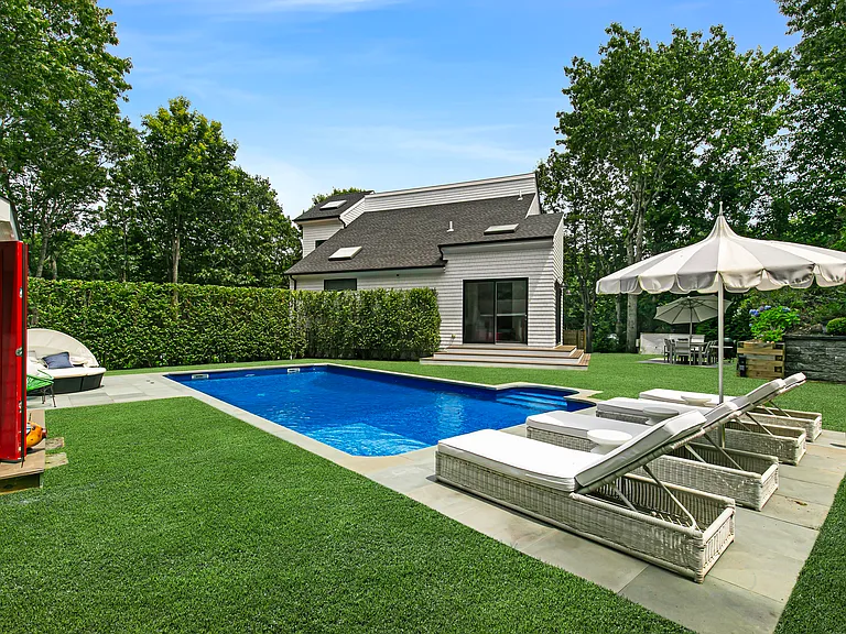 16 Breezy Dr — Photo 26