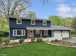 3N488 Ridge Dr, St Charles, IL 60175