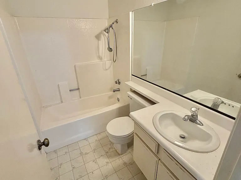 551 Sunrise Ter — Photo 10