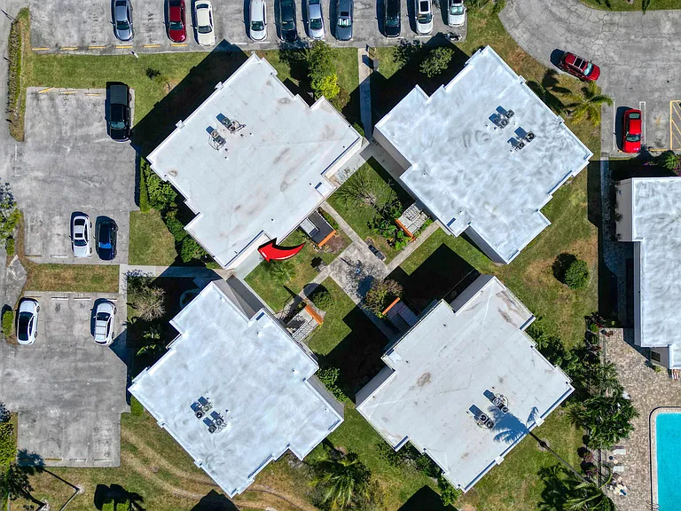 516 Osprey Dr #16C — Photo 50