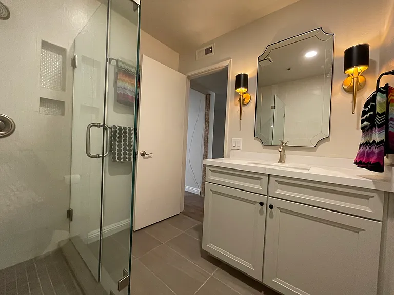 2568 Albatross St #4C — Photo 5