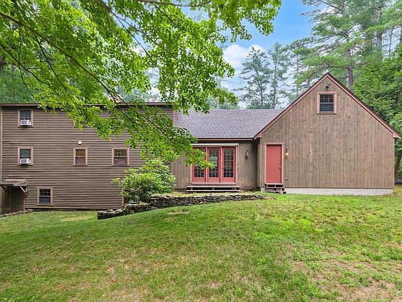 2nd image of 653 Townsend Rd