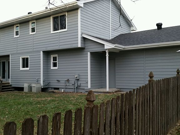 3rd image of 6747 Crooked Creek Dr