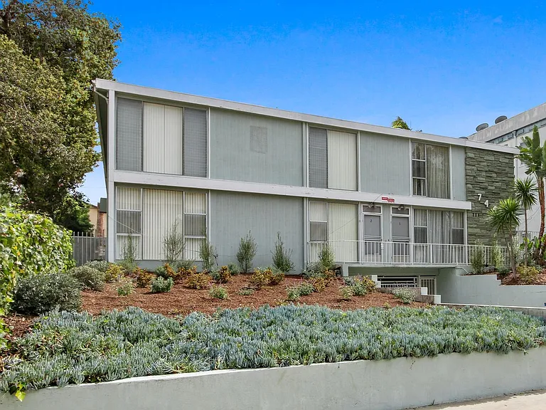 744 S.Windsor Blvd. - just south of Wilshire Blvd. — Photo 11