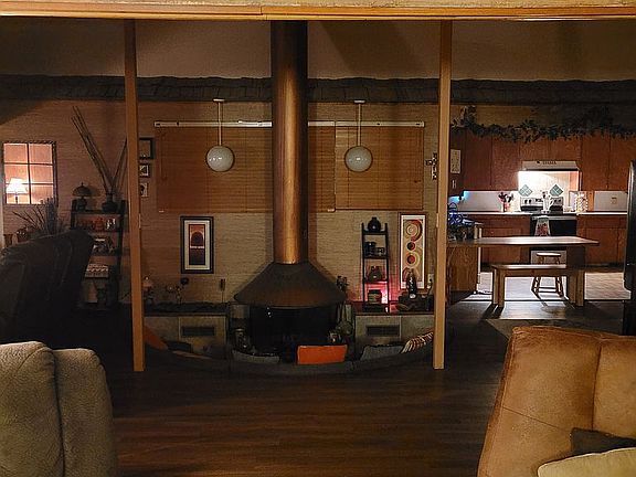 4th image of 114 Avenue N