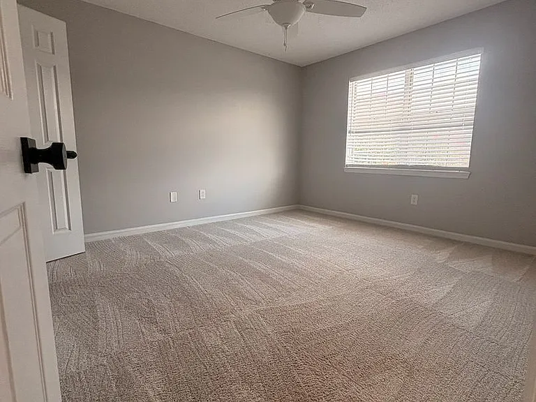 2165 Milledge Ave #A12 — Photo 3