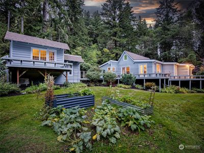 10773 Hyla Avenue NE, Bainbridge Island, WA, 98110