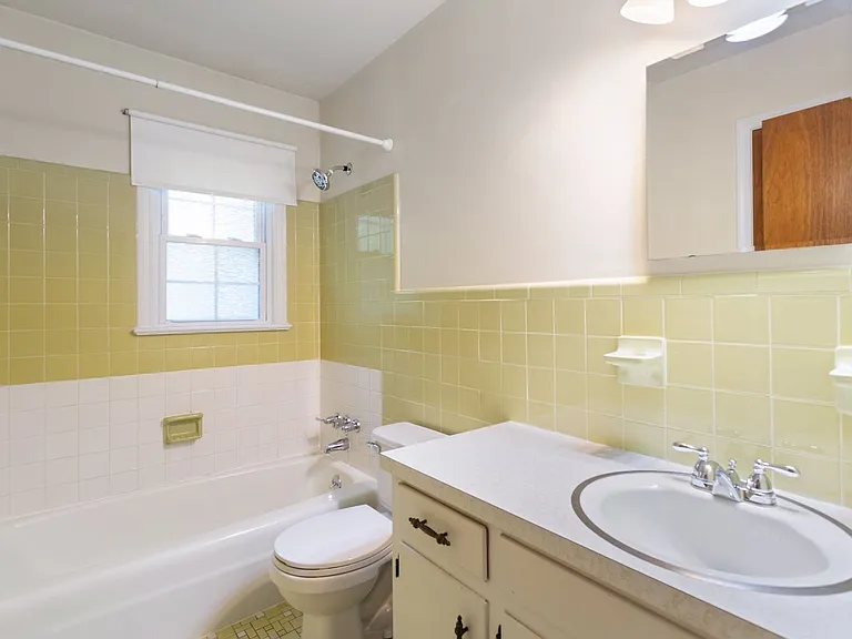 106 Rowe Dr — Photo 17