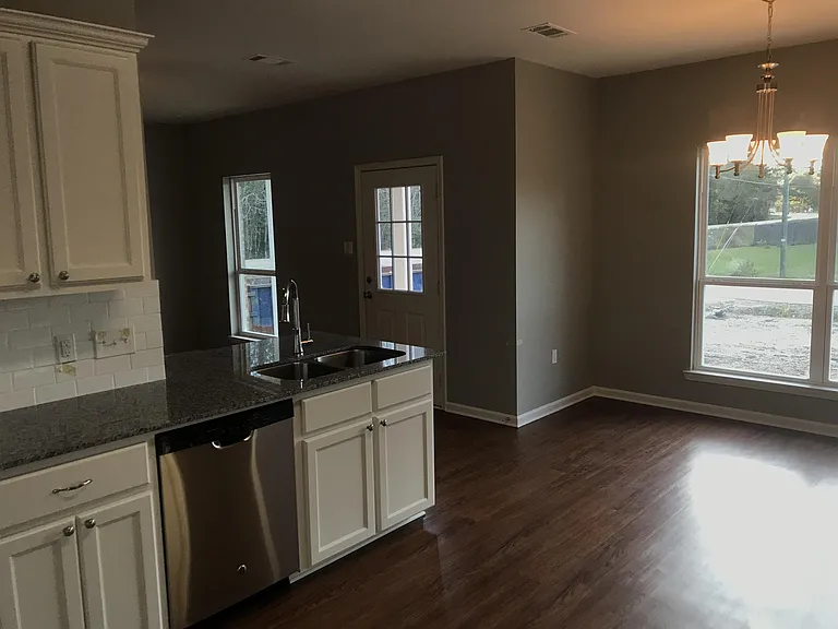 36034 Cheray Dr — Photo 4